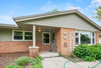 2580 N 128th St, Brookfield, WI 53005
