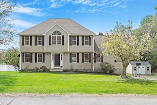 33 Oak St, Grafton, MA 01519
