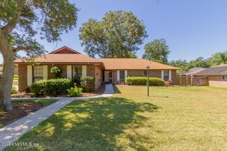 2210 Broad Water Dr, Jacksonville, FL 32225