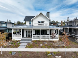 1368 NW Discovery Park Dr, Bend, OR 97703