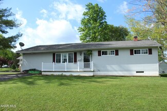 2012 Parkway Dr, Altoona, PA 16602