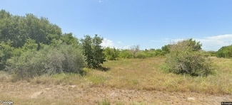 194 W Rustic Oak Ln, Rockport, TX 78382