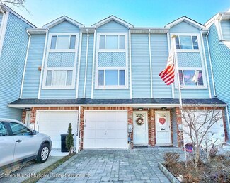 149 Pembrook Loop, Staten Island, NY 10309