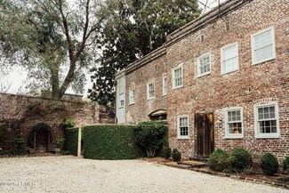 42 Hasell St, Charleston, SC 29401