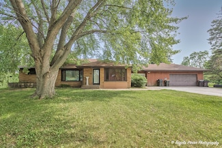 12977 W 9th St, Zion, IL 60099