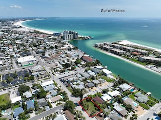 601 77th Ave, Saint Pete Beach, FL 33706