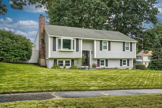 3 Jolori Ln, Nashua, NH 03062