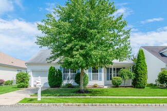 25 Pelican Ln, Little Egg Harbor Township, NJ 08087