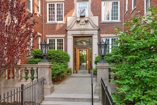 285 Harvard St Unit 306, Cambridge, MA 02139
