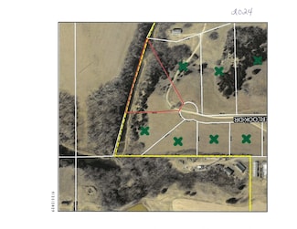 2024 Overlook Dr, Salina, KS 67401