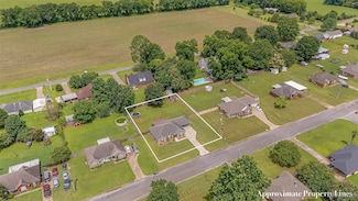 103 Scarlet Oak Dr, Deatsville, AL 36022