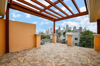 1620 Bingham St, Houston, TX 77007