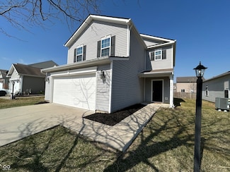 2402 Middle View Dr, Columbus, IN 47201