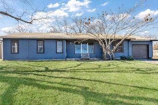 528 S Lincoln St, Fredericksburg, TX 78624