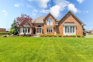 31595 N River Rd, Harrison Township, MI 48045