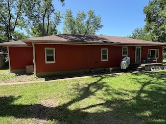 15370 Pine St, Pleasanton, KS 66075