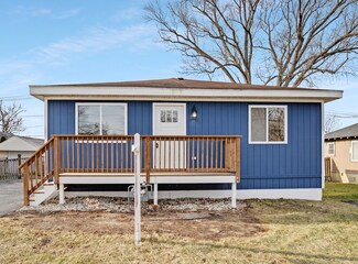 25173 W Mitchell Ct, Ingleside, IL 60041