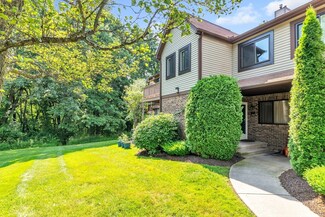 54 Dogwood Ln, Agawam, MA 01001