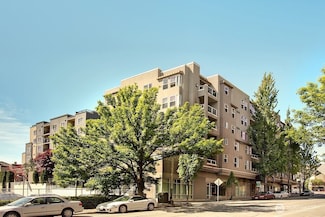 4343 Roosevelt Way NE Unit 401, Seattle, WA 98105