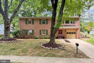 6623 Holford Ln, Springfield, VA 22152