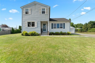 10 Philips Ave, Middletown, RI 02842