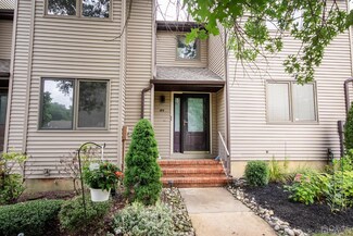 49 Malibu Ct, Old Bridge, NJ 08857