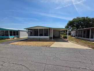 818 Janet St, Wildwood, FL 34785