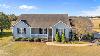 814 Treyburn Cir, Greenville, NC 27858