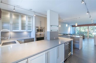 464 Broad Ave S Unit 464, Naples, FL 34102