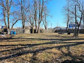 202 & 204 W Jefferson St, Toledo, IL 62468