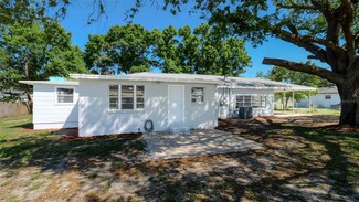 1005 NE 2nd St, Mulberry, FL 33860