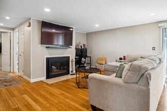 5H Black Oak Dr Unit H, Nashua, NH 03062