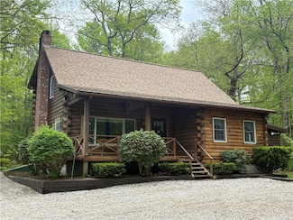 85 Plainfield Pike, Foster, RI 02825