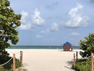 4301 Collins Ave Unit 803, Miami Beach, FL 33140