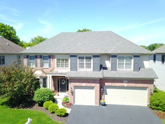 894 Tipperary St, Gilberts, IL 60136