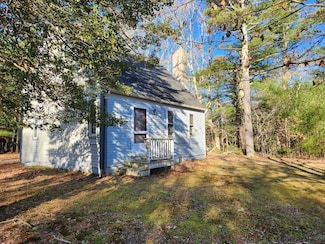 40 Artisan Way, Forestdale, MA 02644