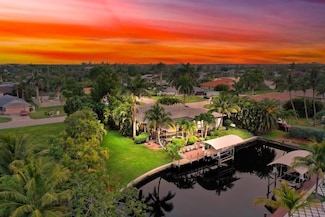 1041 S Town and River Dr, Fort Myers, FL 33919