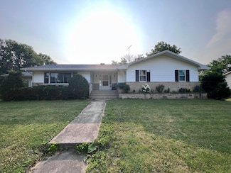 300 S Illinois Ave, de Land, IL 61839