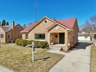 404 Kelly St, Sun Prairie, WI 53590