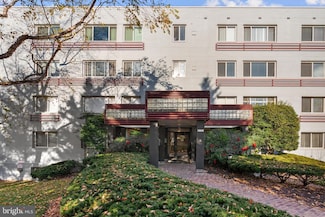3701 5th St S Unit 309, Arlington, VA 22204