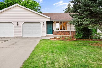967 N Wuthering Hills Dr, Janesville, WI 53546