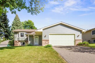 9174 Kirkwood Ln N, Maple Grove, MN 55369