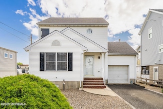 5 Sycamore Ln, Toms River, NJ 08753