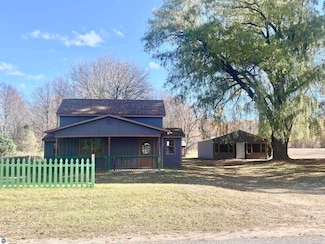 3281 Wallaker Rd, Benzonia, MI 49616