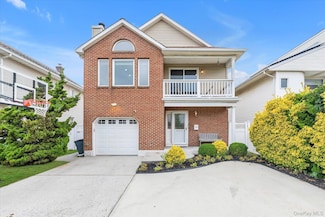 227 W Pine St, Long Beach, NY 11561