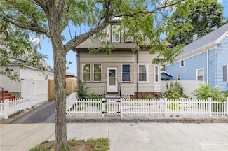 155 Early St, Providence, RI 02907