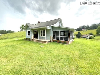 2823 Cranberry Creek Rd, Laurel Springs, NC 28644