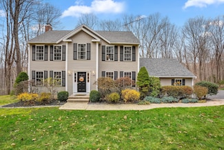 34 Coppermine Rd, Oxford, CT 06478