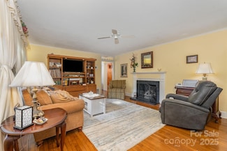 1600 American St, Gastonia, NC 28052