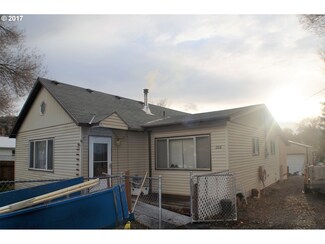 208 NW Bridge St, John Day, OR 97845